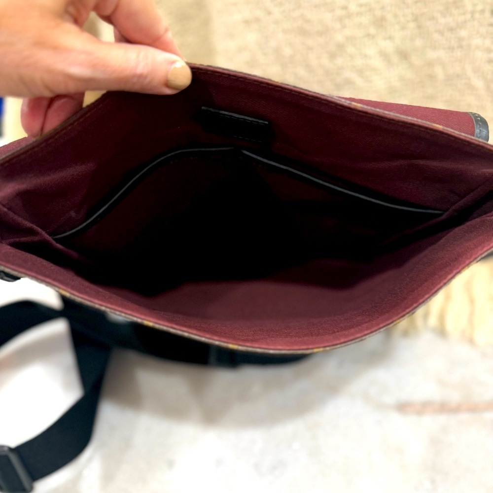 Louis Vuitton Monogram Messenger Bag in Brown and Black - Picture 5 of 16